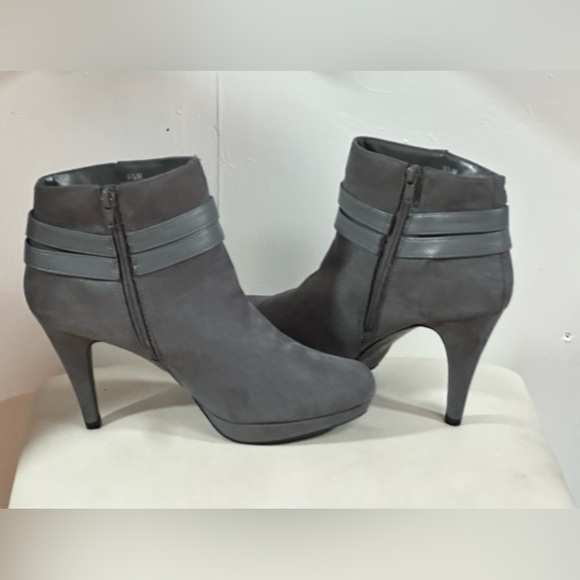 Metaphor Charcoal Gray Suede Heeled Boots - Picture 3 of 4